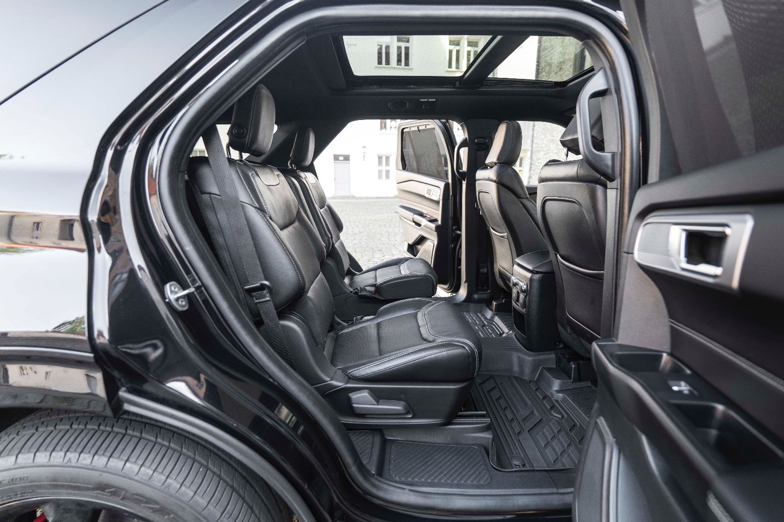 Fahrzeugabbildung Ford Explorer ST 4X4 ACC AHK NAV B&O 360° TOTW PANO