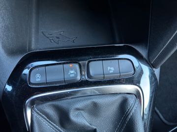 Opel Corsa 1.2 Klima Sitzheizung Tempomat LED