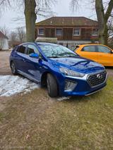 Hyundai IONIQ 1.6l GDi PLUG-IN HYBRID Prime / Premium - blaue Hyundai IONIQ