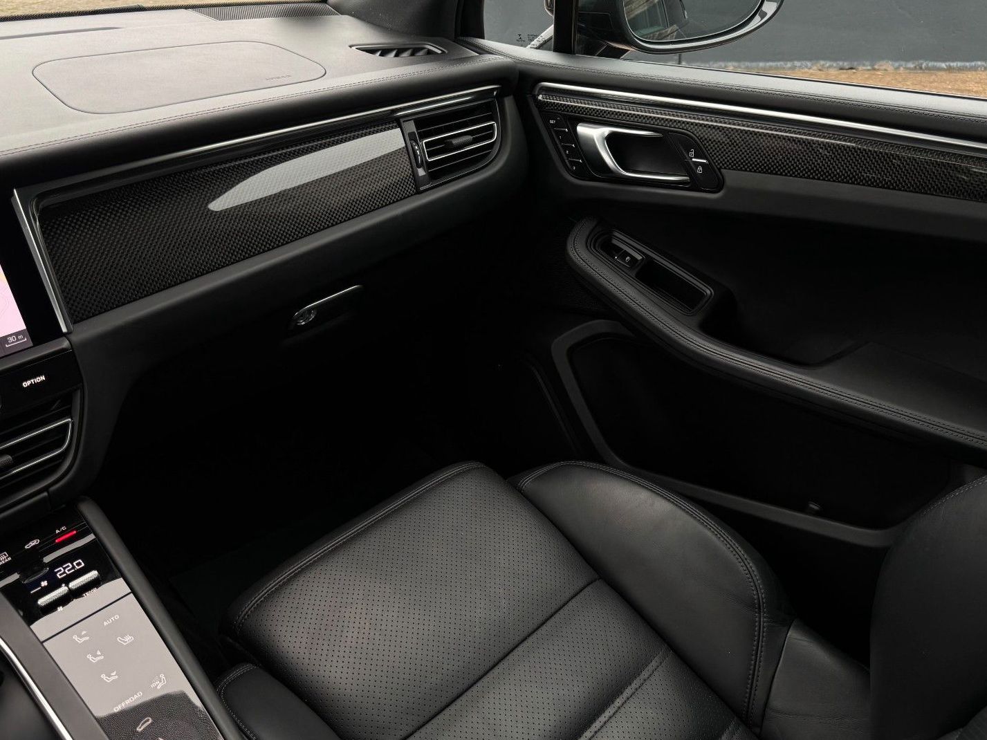 Fahrzeugabbildung Porsche Macan GTS PASM Chrono Carbon Pano Bose Std-HZG