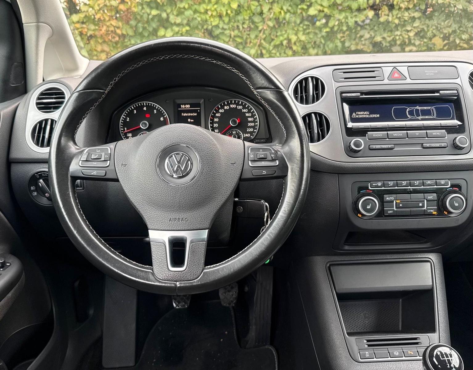 Volkswagen Golf 2012 — photo 9