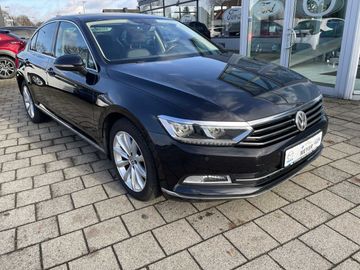 Volkswagen Passat 2.0 TDI Highline NaviLeder