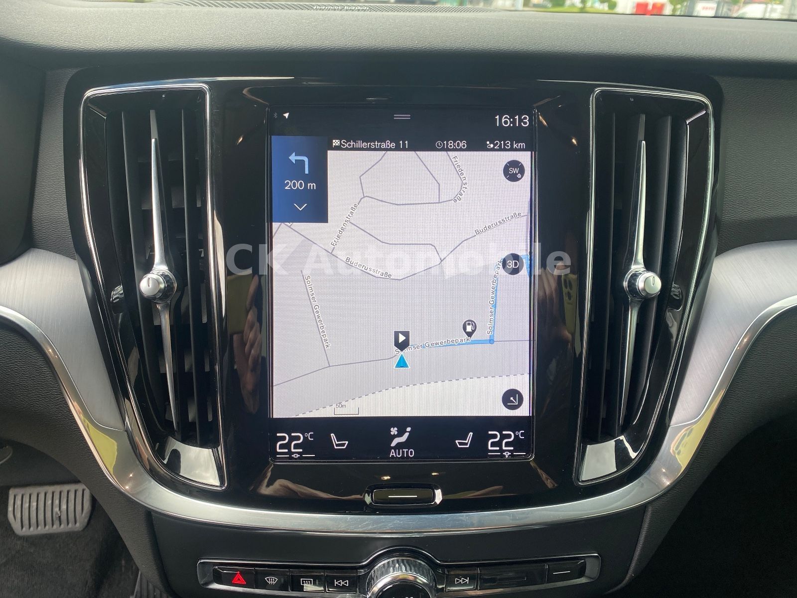 Fahrzeugabbildung Volvo V60 D4 CrossCountry Pro AWD/Navi/BLIS/Kamera/LED