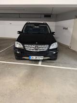 Mercedes-Benz ML 420 CDI 4MATIC - - schwarze Mercedes-Benz ML 420