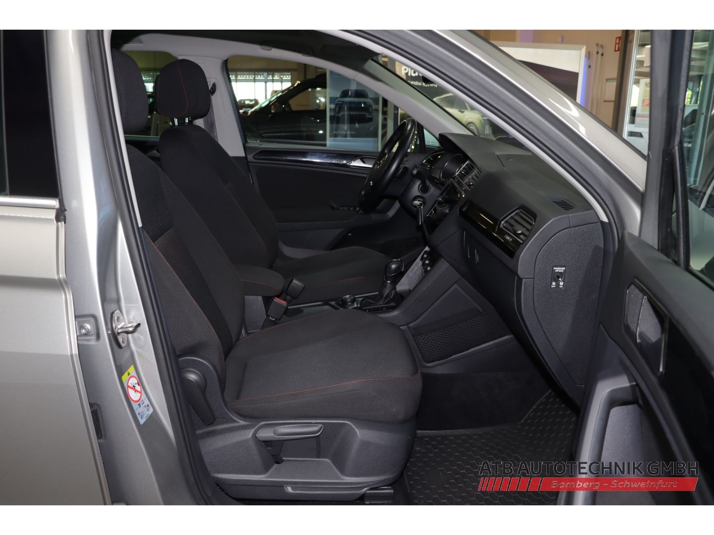 Fahrzeugabbildung Volkswagen Tiguan 2.0 TDI SCR Sound BMT Start-Stopp 4Motion