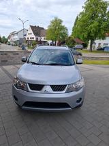 Mitsubishi Outlander 2.4 MIVEC Invite Invite - Mitsubishi Outlander Invite mit Benzin-Antrieb