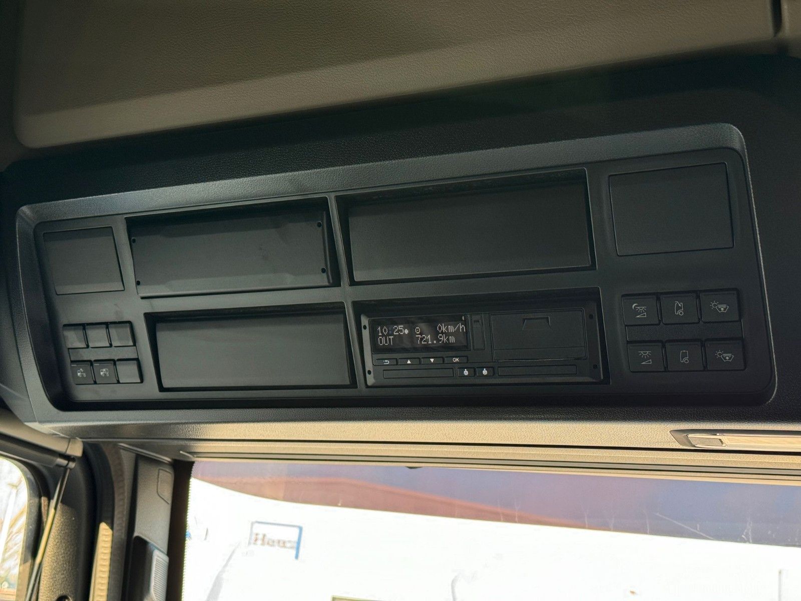 Fahrzeugabbildung MAN TGX 18.540 LL Sattelzugmaschine ACC LDW TV