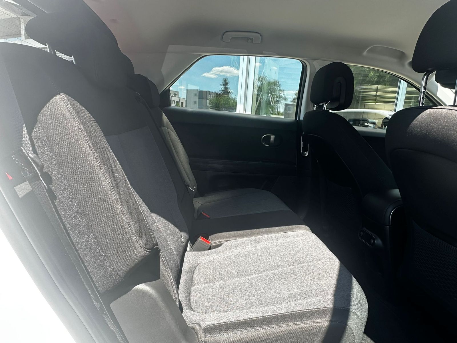 Fahrzeugabbildung Hyundai Ioniq 5 2WD WERKSGAR+NAVI+LED+SHZ+KAMER+DAB+ACC