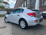 Chevrolet Cruze Hatchback LS*ORGINAL 25650KM* - Chevrolet in Köln