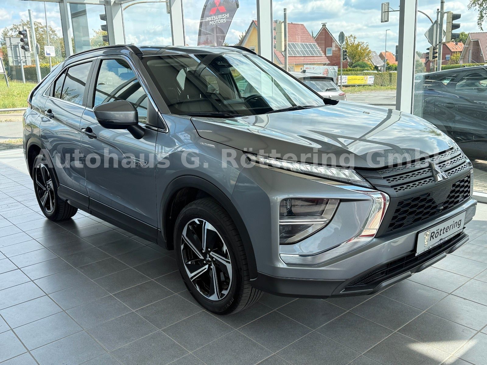Fahrzeugabbildung Mitsubishi Eclipse Cross 2.4 PHEV 4WD +Kam +BT +SHZ +SOH97%