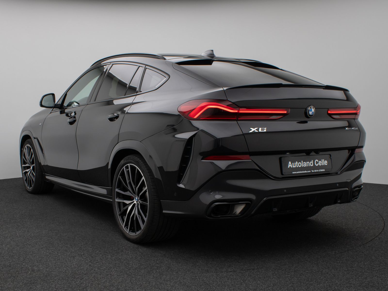 Fahrzeugabbildung BMW X6 xD40d M Sport Panorama 360°Laser HUD DAB H/K