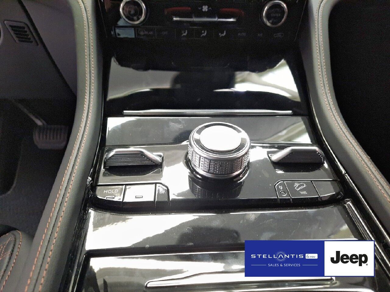 Jeep Grand Cherokee - Bild 14