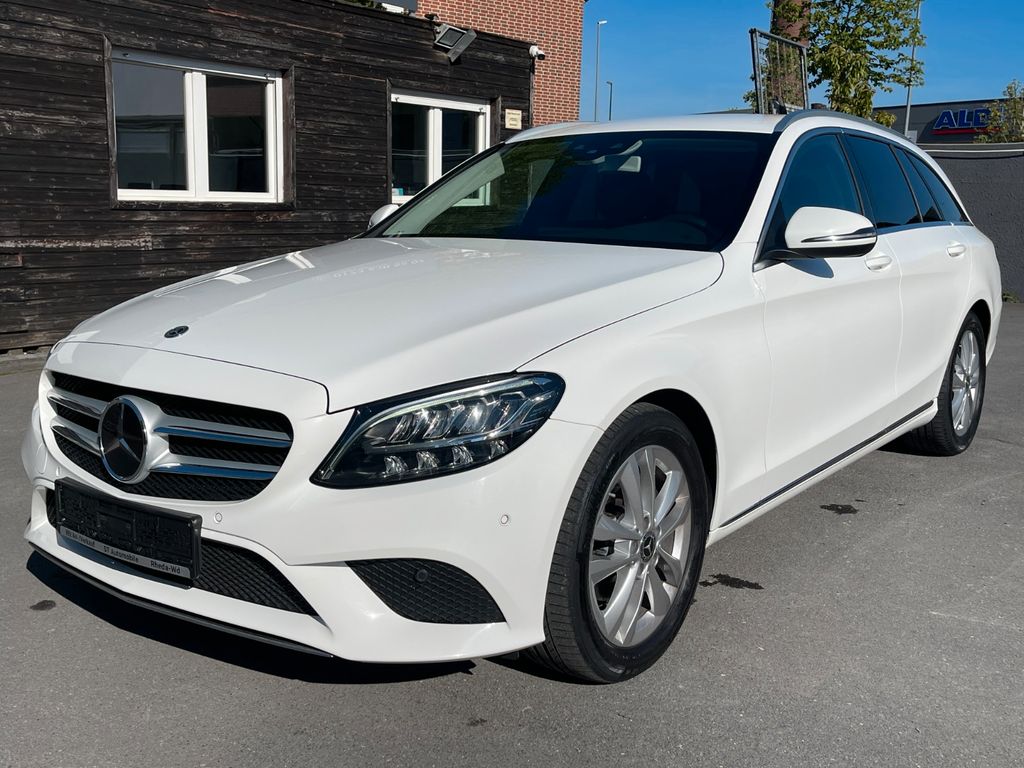 Image of Mercedes-Benz C 220