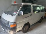 Toyota Hiace Benzin  - Toyota Hiace mit Benzin-Antrieb