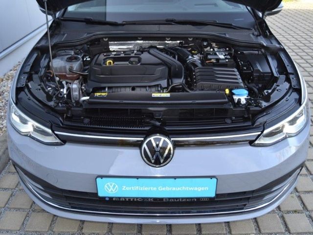 Golf VIII 1.5 TSI Style 18-ZOLL/LED/NAVI-PRO+VZE