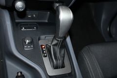 Fahrzeugabbildung Ford RANGER 2.2 TDCi 4x4 XLT DoKa Automatik + AHK