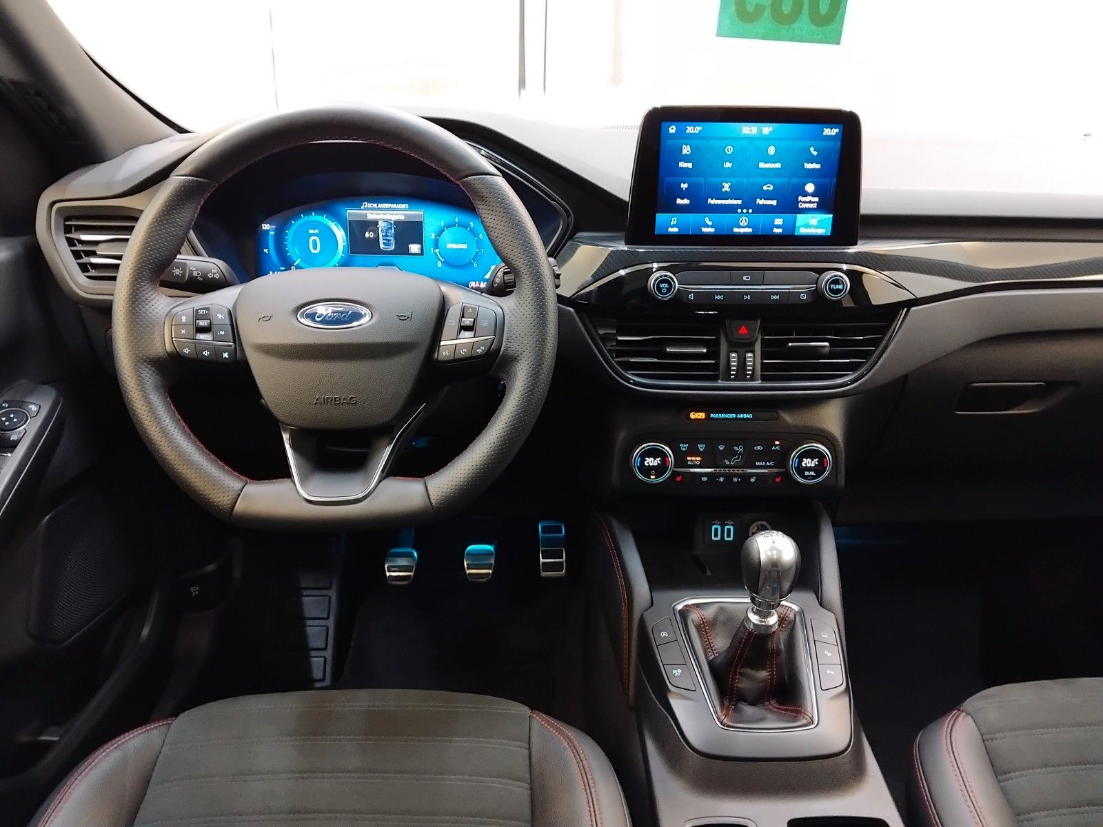 Ford Kuga (07/2021, Benzin)