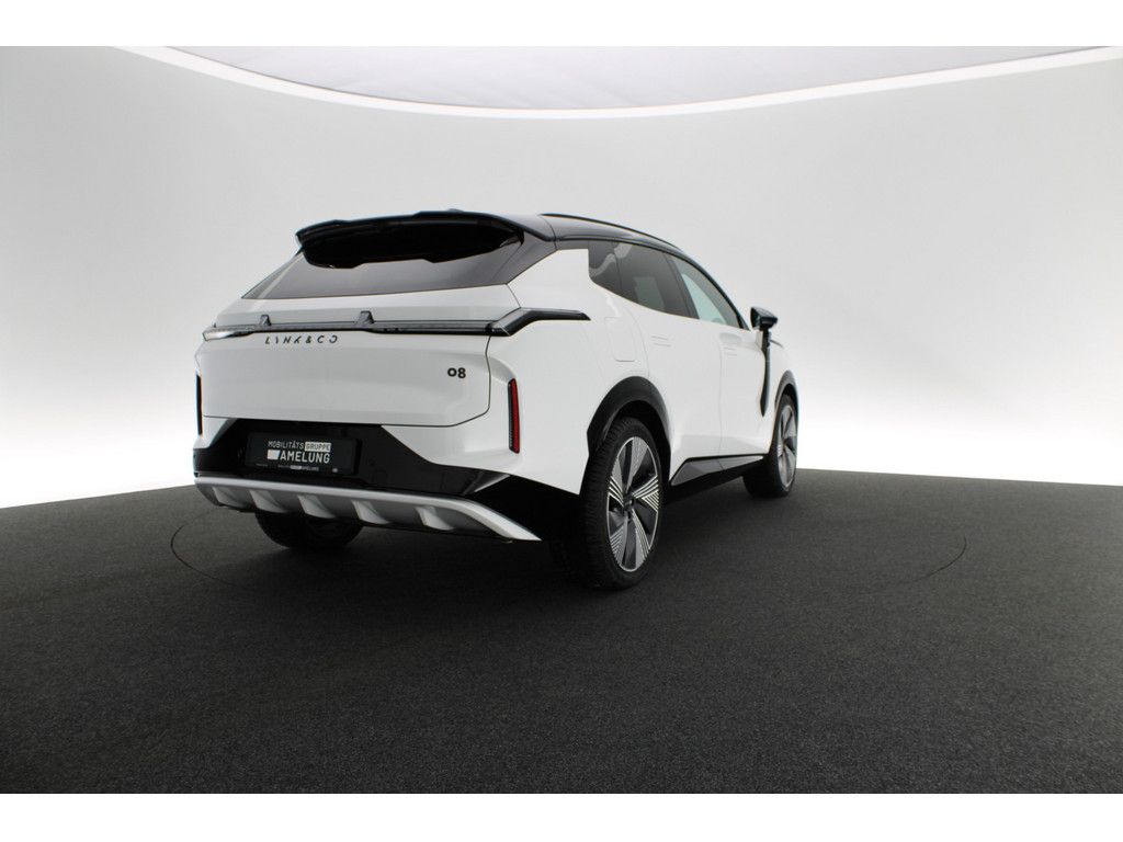 Lynk & Co 08