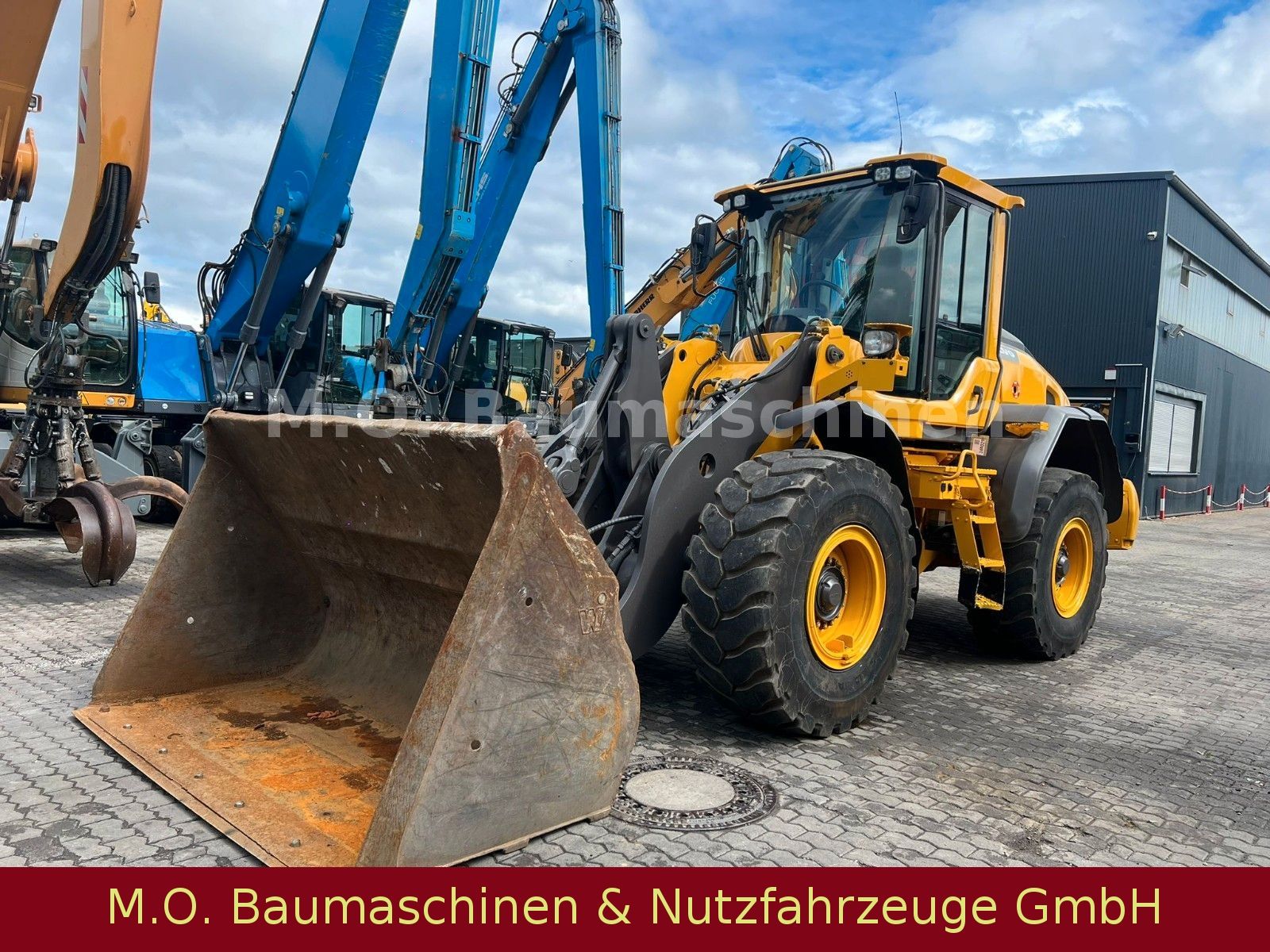 Fahrzeugabbildung Volvo L 70 H / SW / 3 Steuerkreis /AC /BSS/ZSA/ Waage/