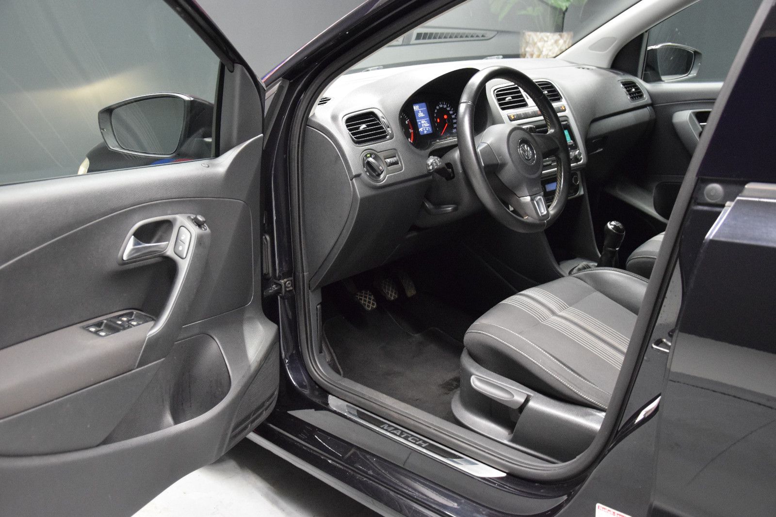 Fahrzeugabbildung Volkswagen Polo V Match Sitzheizung Climatronic PDC
