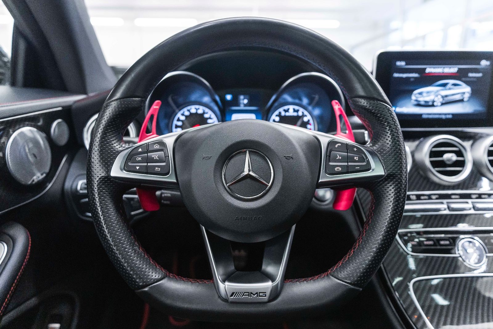 Fahrzeugabbildung Mercedes-Benz C 43 AMG C63 Optik BURMESTER CARBON KAM LED NAV