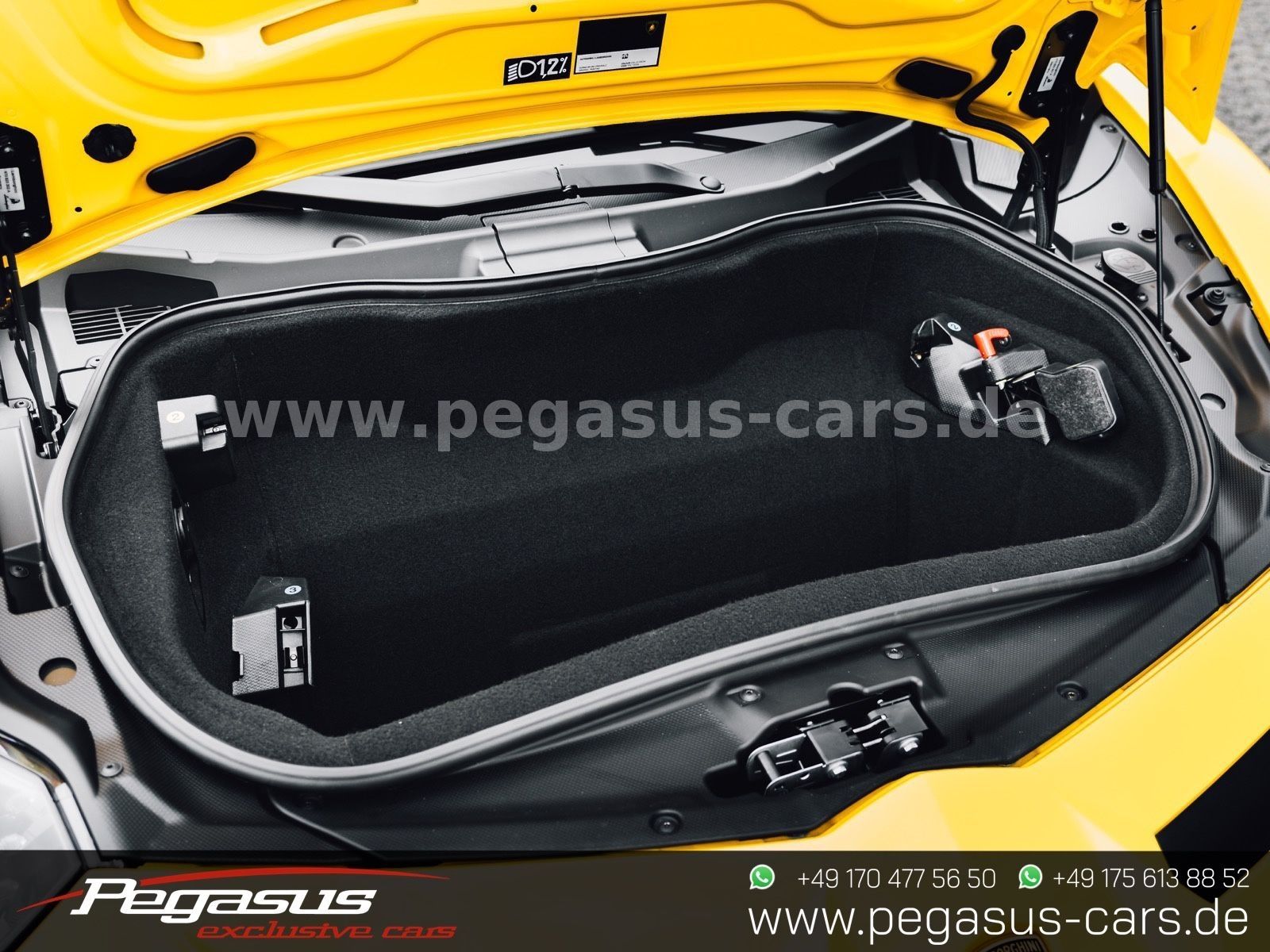 LAMBORGHINI Aventador - 28