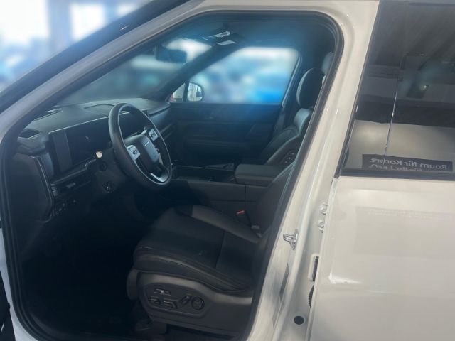 Fahrzeugabbildung Hyundai SANTA FE PHEV (MY25) 1.6 T-GDI 4WD BLACKLINE 7-S