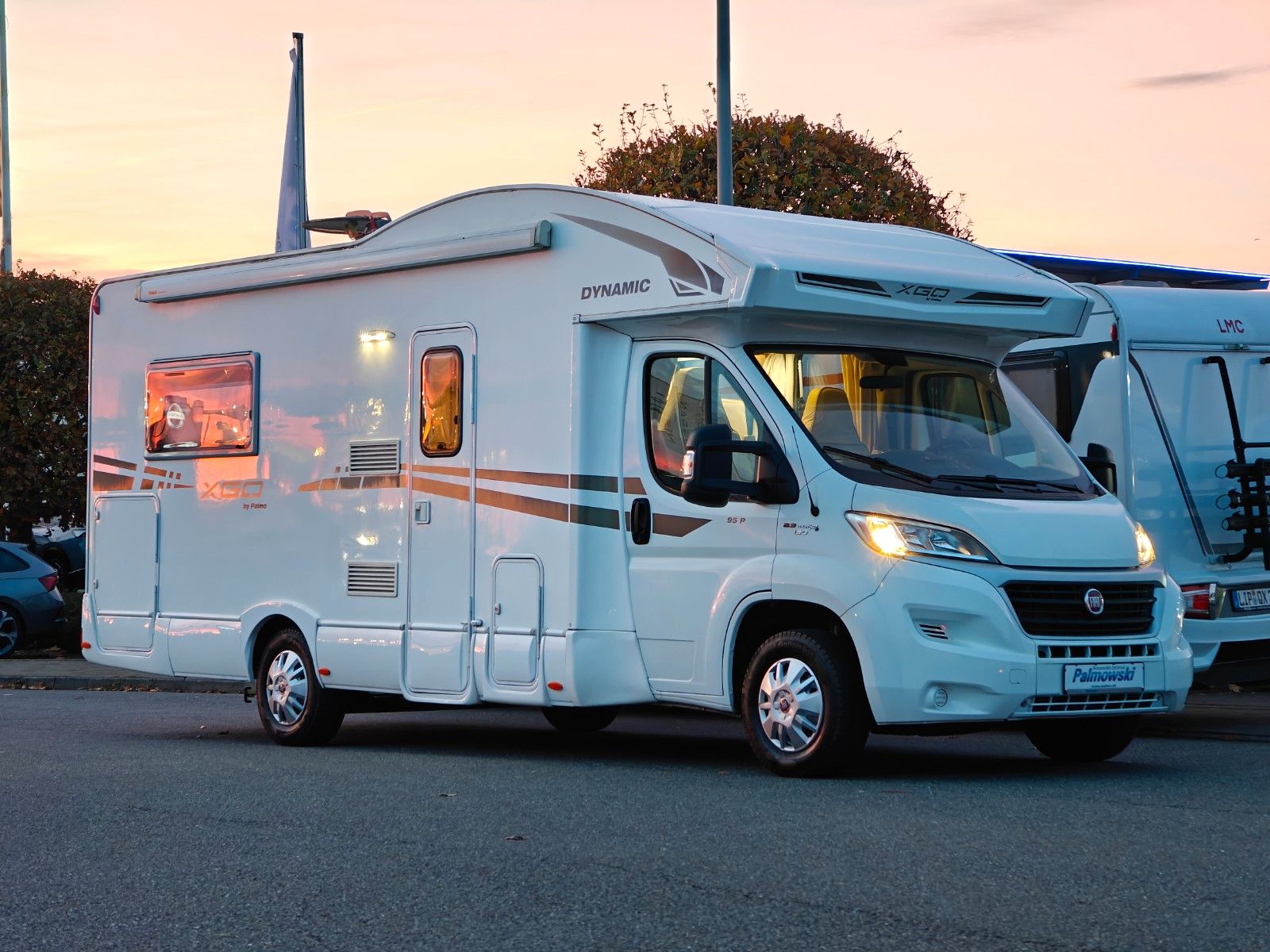 Fahrzeugabbildung XGO Dynamic 95 P - Autom. SAT, TV, Einzelbetten -