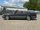Mercedes-Benz E 320 E 320 - Mercedes-Benz E 320: Cabrio