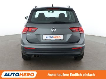 Volkswagen Tiguan - 5