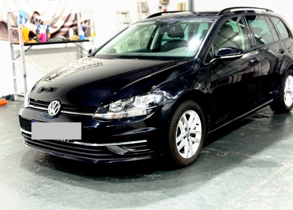 Image of Volkswagen Golf