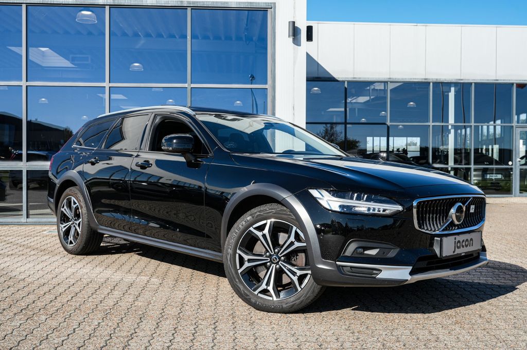 Image of Volvo V90 Cross Country