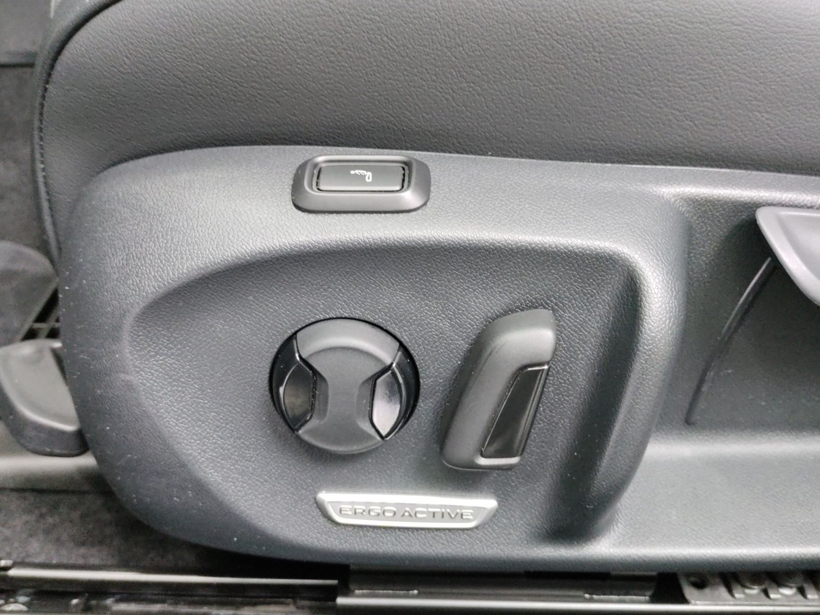 Volkswagen Passat Variant - Bild 19