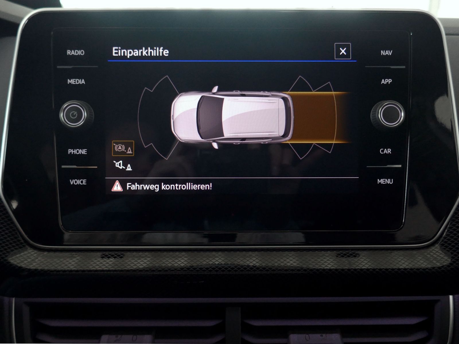 Fahrzeugabbildung Volkswagen T-Cross R-Line 1.0 TSI | LED PDC ACC Navi App