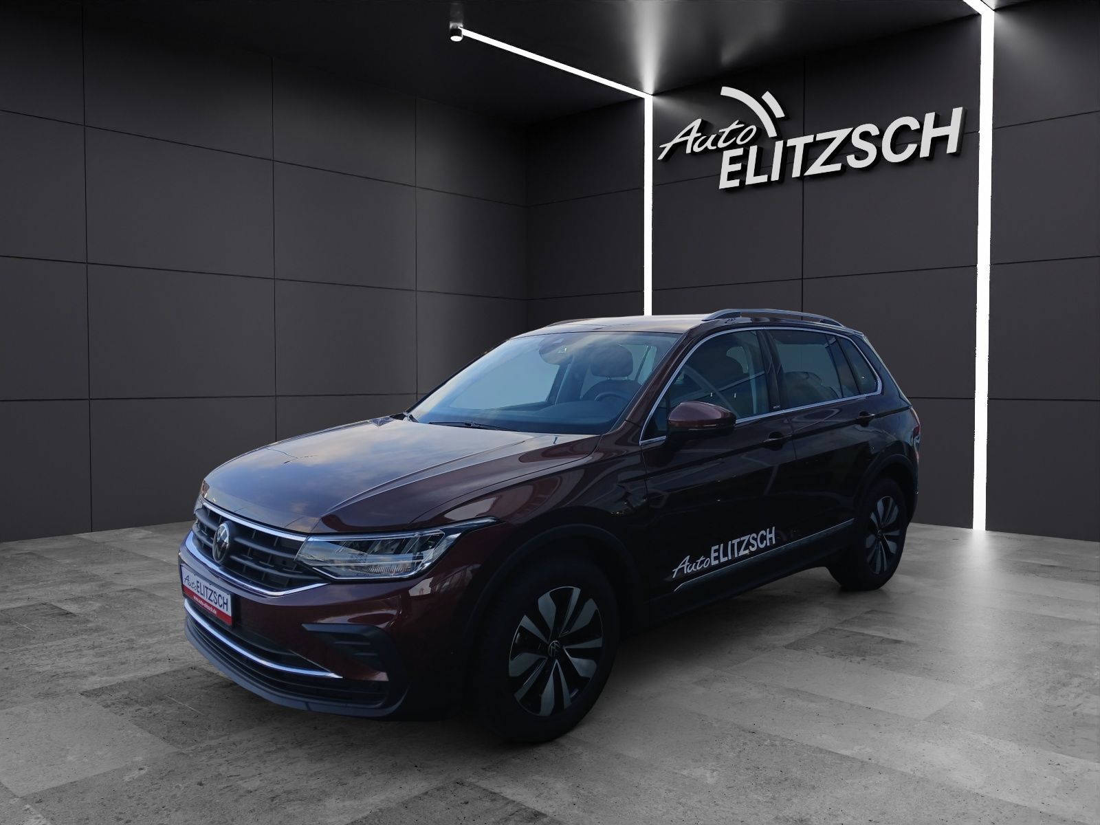 Fahrzeugabbildung Volkswagen Tiguan TDI Move DSG LED AHK Navi ACC RFK SH LM
