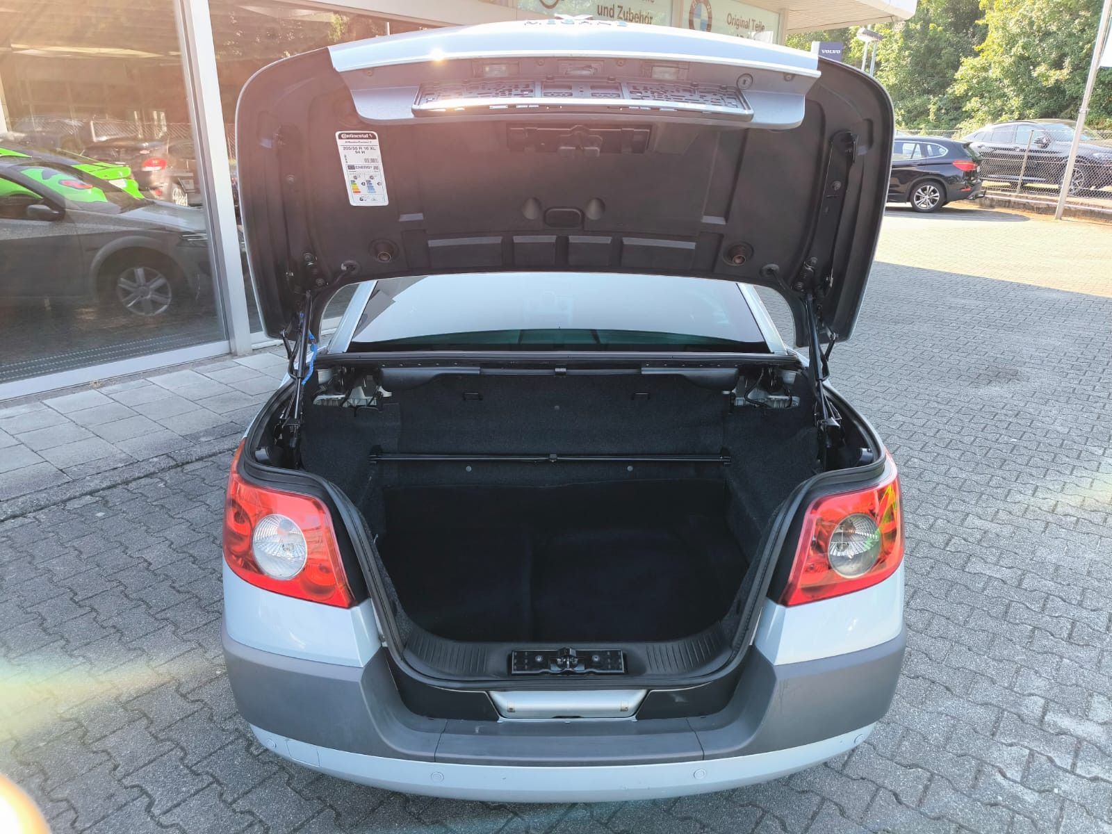 Vehicle image Renault Megane Coupe-Cabriolet Dynamique Luxe *Maintained"