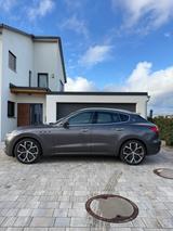 Maserati Levante SQ4 Benzin 3.0 V6 430ps 1.Hand SUV TOP - Maserati mit Benzin-Antrieb: Geländewagen