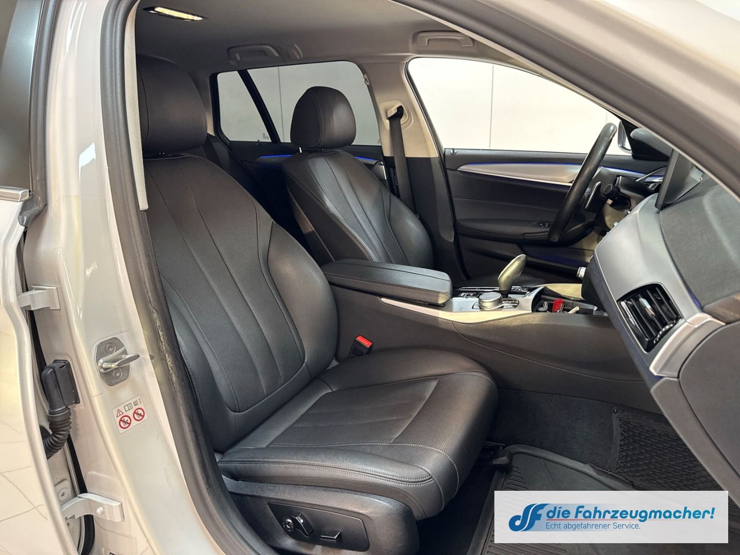 Fahrzeugabbildung BMW 530 d Touring M Paket Navi Digitales Cockpit LE