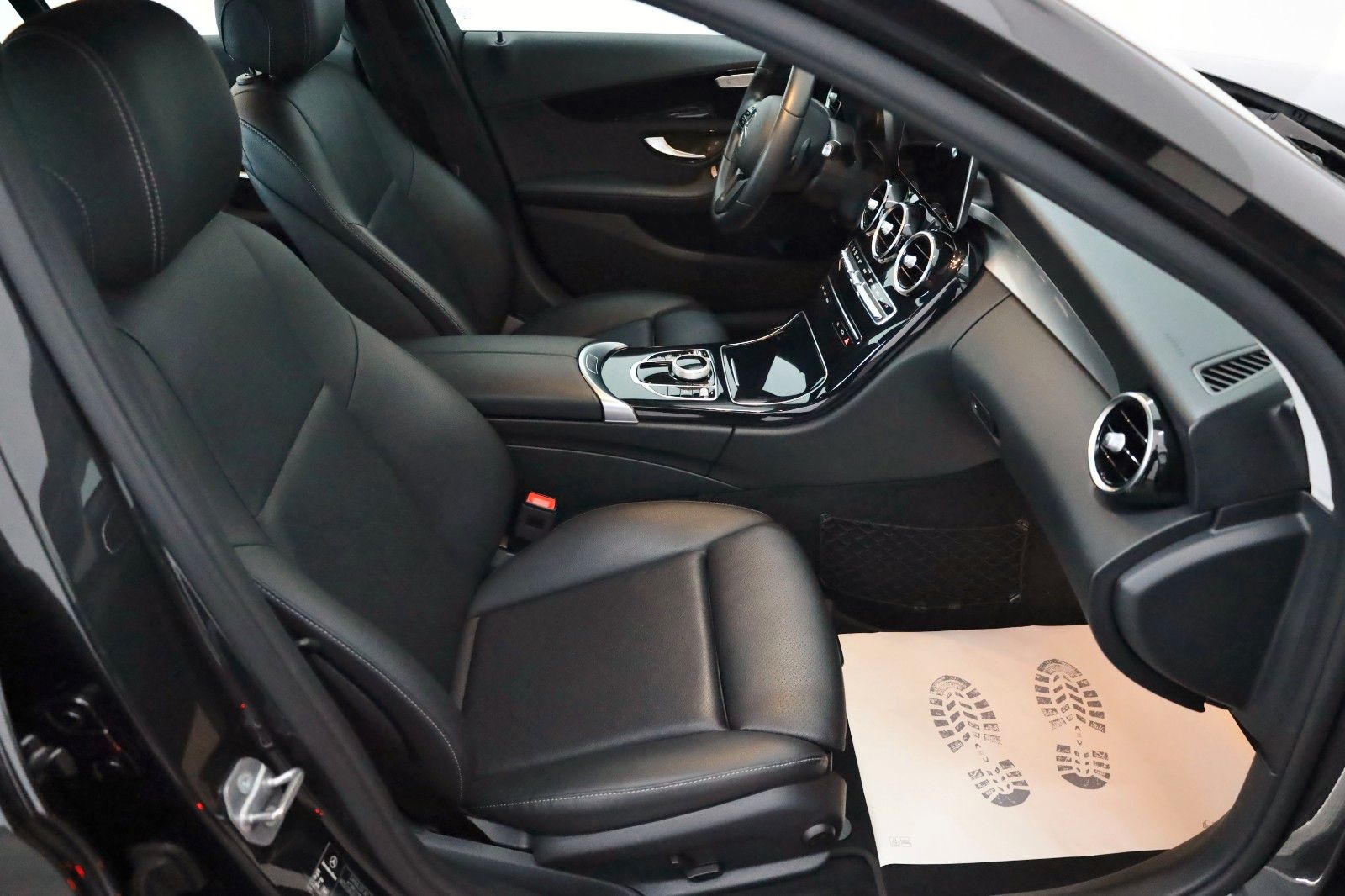 Fahrzeugabbildung Mercedes-Benz C 200d Limousine Leder,Navi,LED,360°Kamera,SH