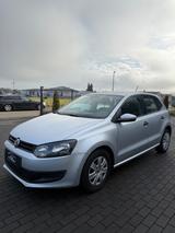 Volkswagen Polo V Trendline 1.2 TÜV NEU - gebrauchte VW Polo aus dem Jahr 2012