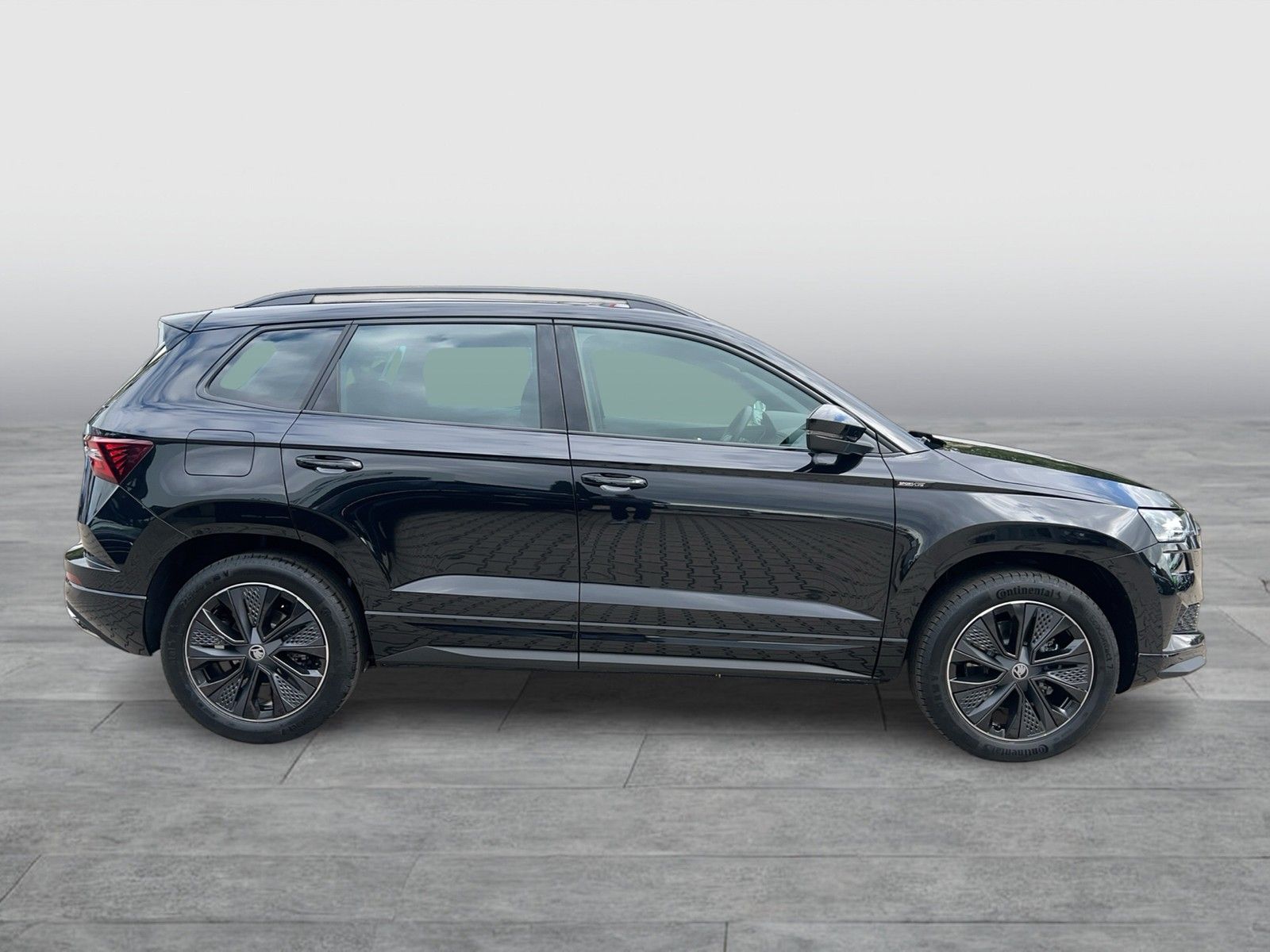 Fahrzeugabbildung SKODA Karoq TSI Sportline 4x4 AHZV MATRIX RFK ACC NSW
