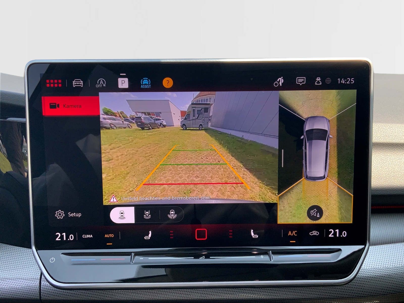 Golf VIII 1.5 eTSI Business, Navi, AHK, Pano.