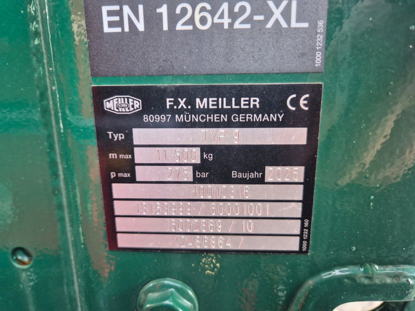 Fahrzeugabbildung Iveco AD200X40/P HR OFF 4x2 Palfinger PK 12.501 FunK