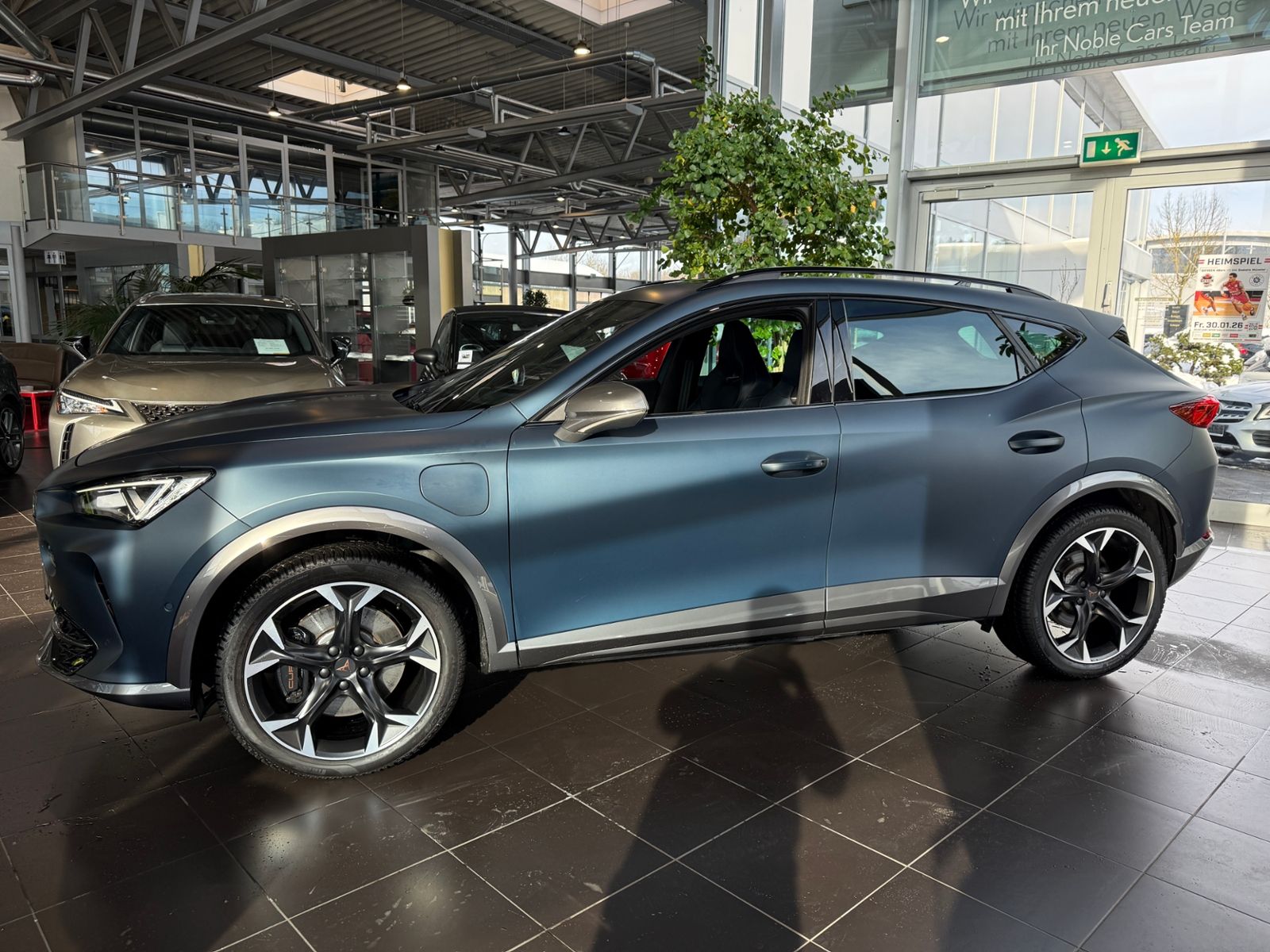 Fahrzeugabbildung CUPRA Formentor VZ e-Hybrid AHK PANO LED LEDER