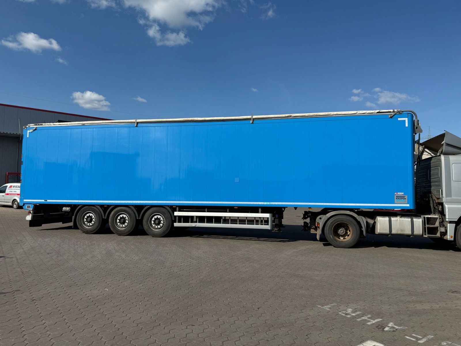 Fahrzeugabbildung Knapen K100 Schubboden 92m³ Powersheet 10mm Boden