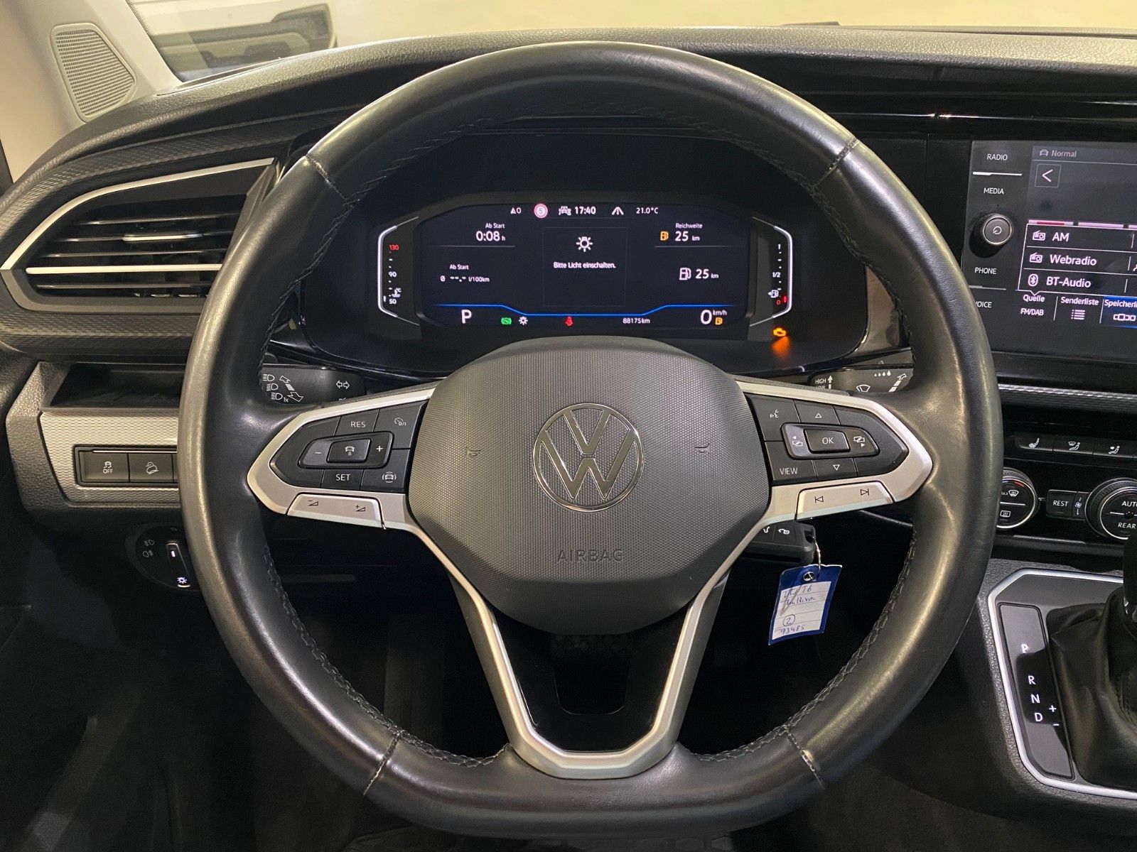 Fahrzeugabbildung Volkswagen T6.1 Multivan Generation Six+ALLRAD+DSG+7 Sitze+