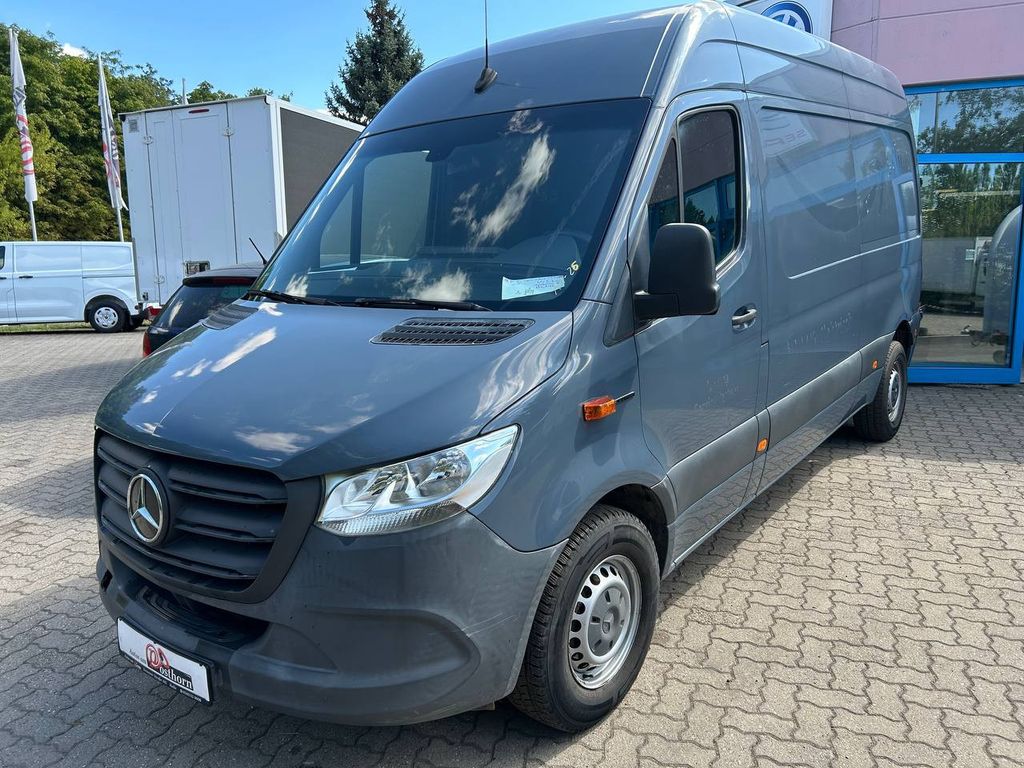 Image of Mercedes-Benz eSprinter