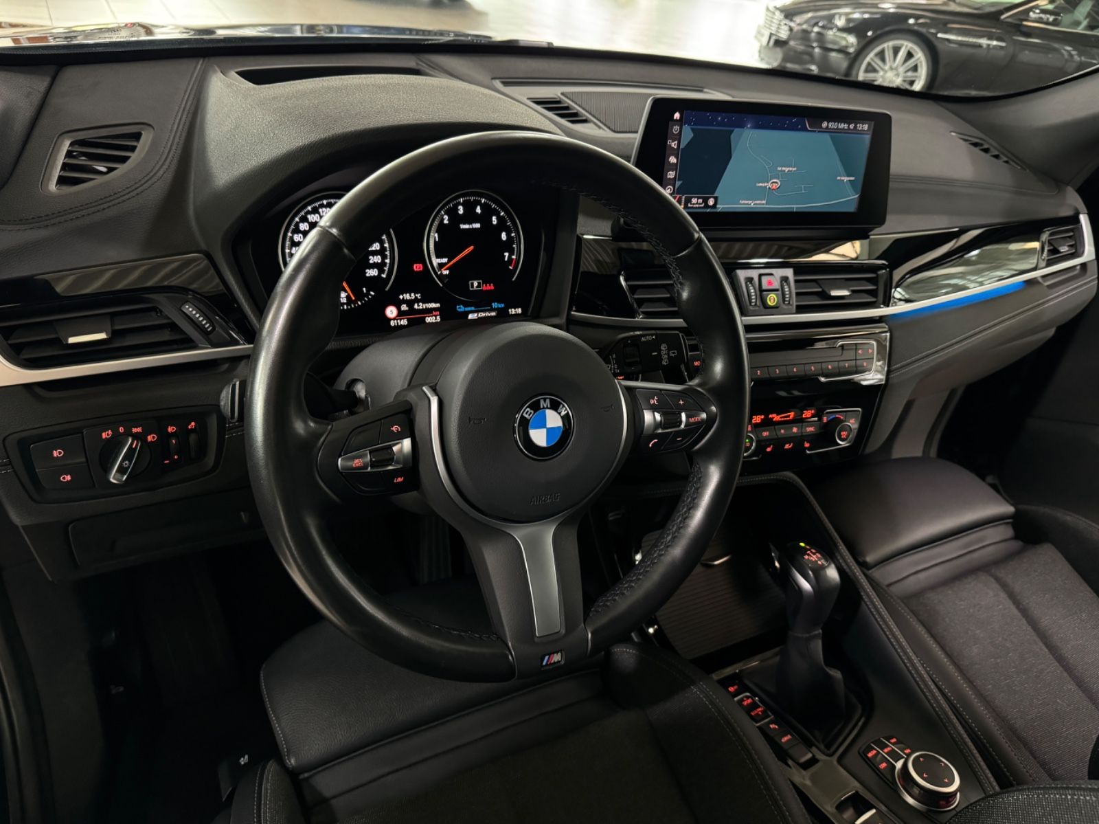 Fahrzeugabbildung BMW X1 xD25e Sport Line Kamera HUD DAB Komfort Alarm