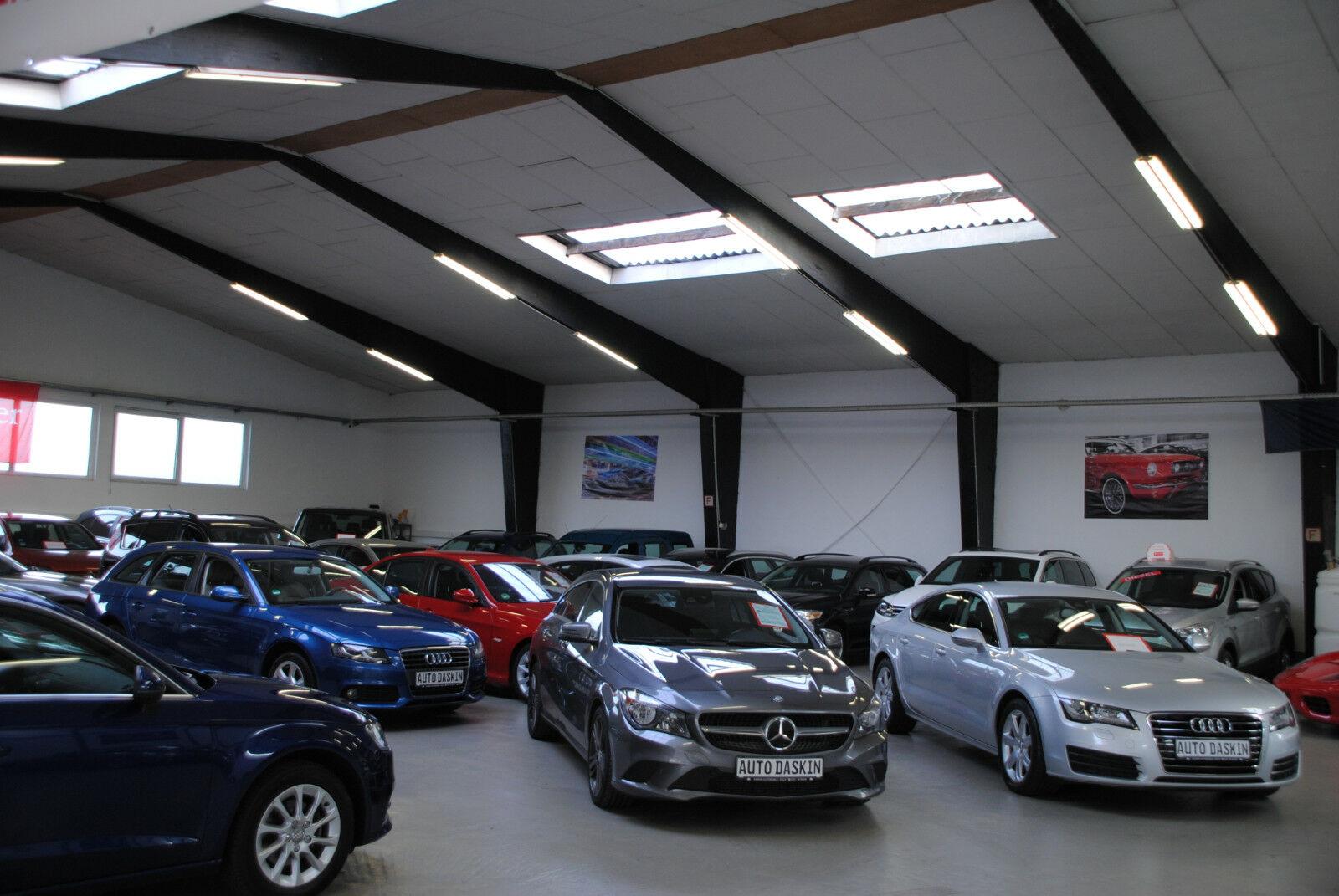 showroom-image-bottom