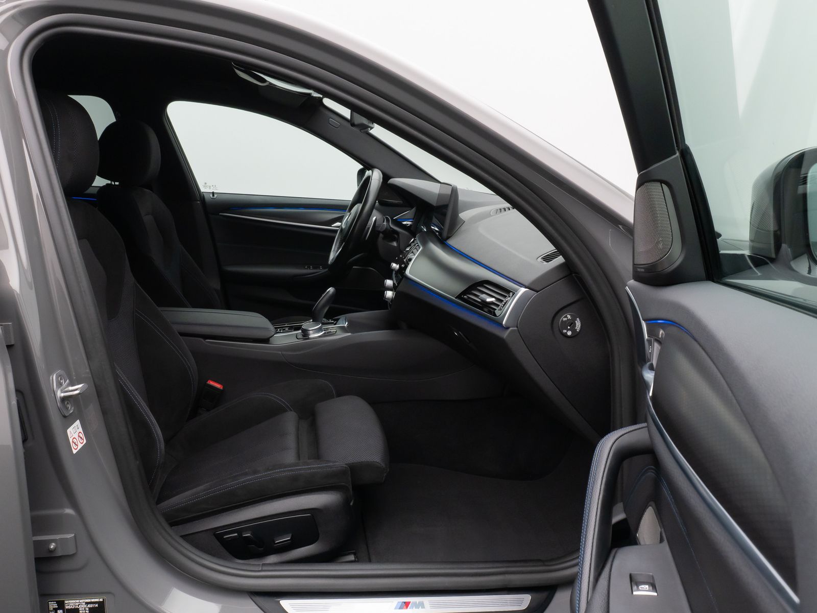 Fahrzeugabbildung BMW 530d xD M Sport Laser Kamera HUD DAB H/K 4xKlima